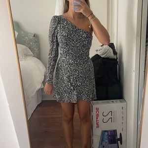 Reformation one shoulder mini printed dress. Never worn. Size 6